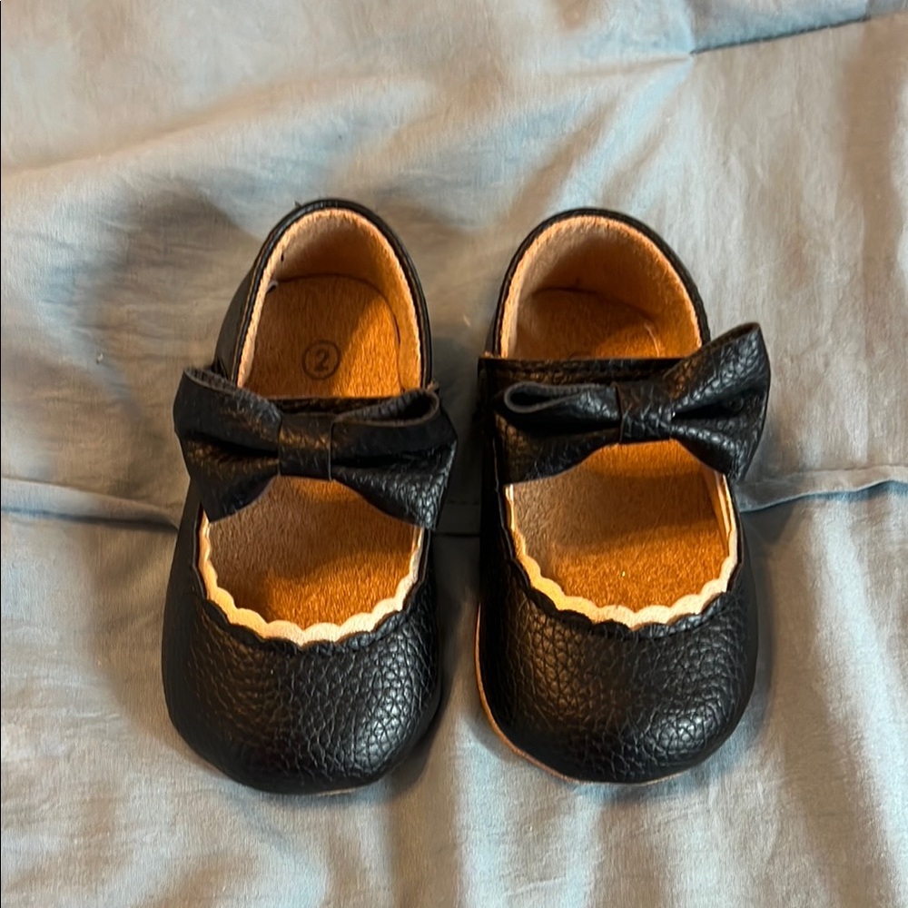 Black Bow Baby Shoes with Velcro, like new